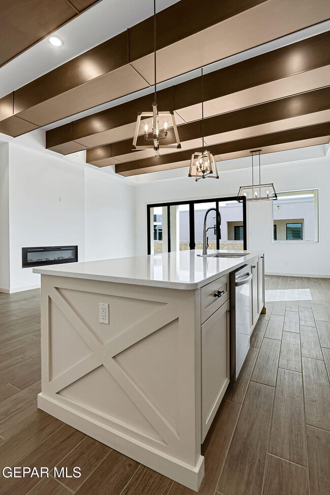 Building Photo - 962 Keenland Ave