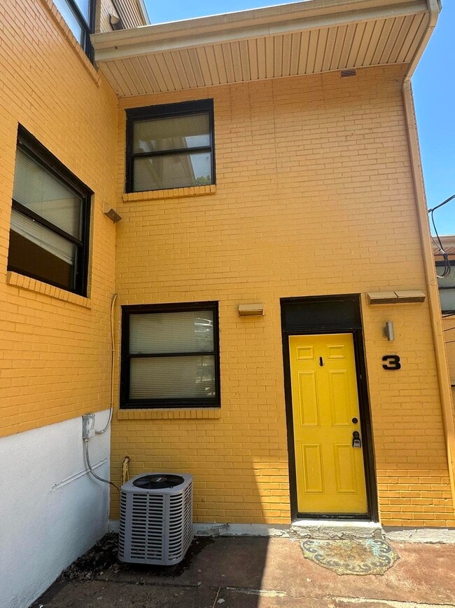 Building Photo - 713 Wilkinson Blvd