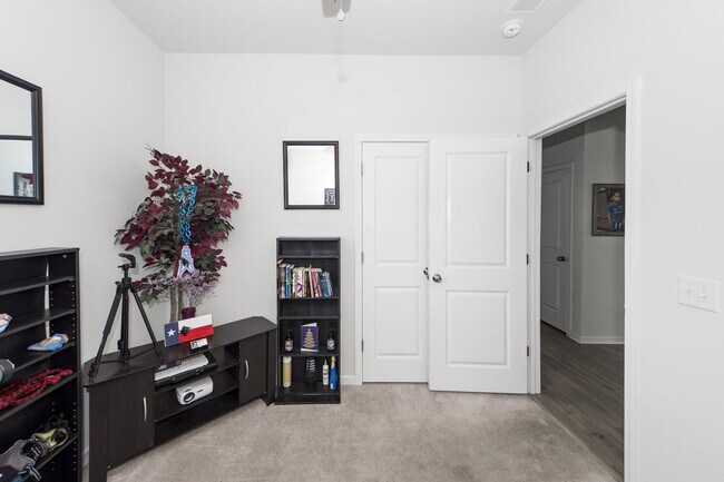 Building Photo - 4 Bedroom, 3 Bathroom home in Liberty Village - Goose Creek