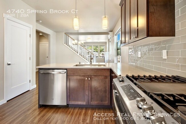 Building Photo - 4740 Spring Brook Ct