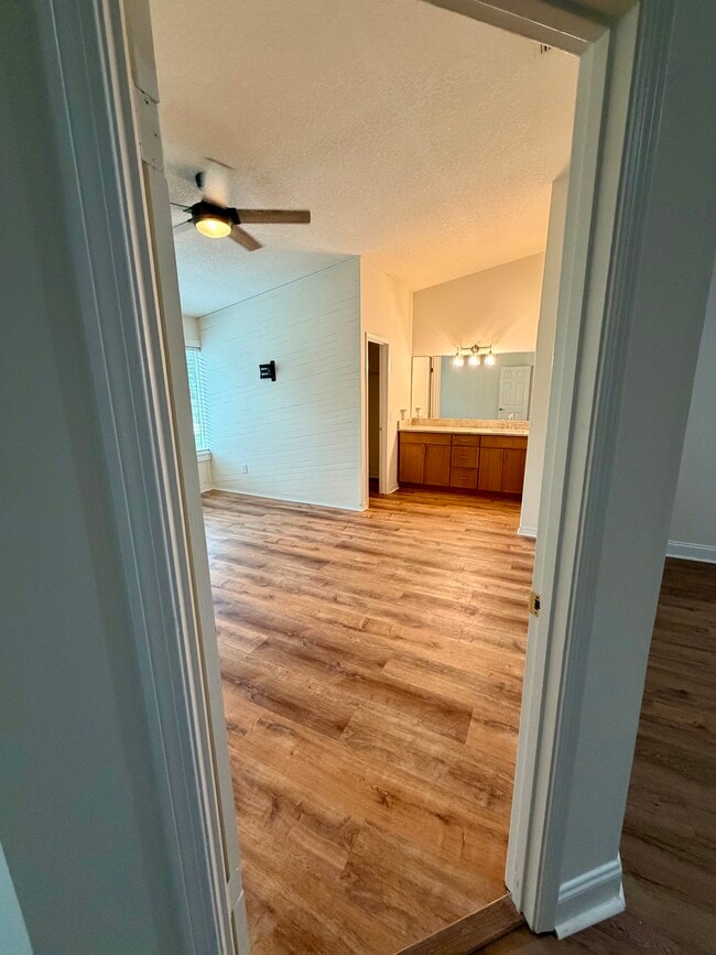 Building Photo - 107 Woodland Dr