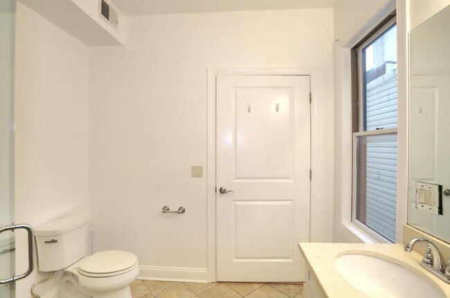 Building Photo - 4108 John F. Kennedy Blvd