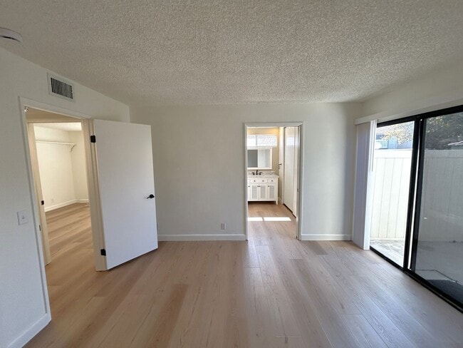 Building Photo - 85 COUNTRY MILE RD POMONA 91766 (2 BED / 2...