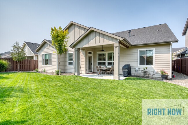 Building Photo - 4113 W Gray Fox St