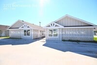 Building Photo - 2211 Northridge Ave