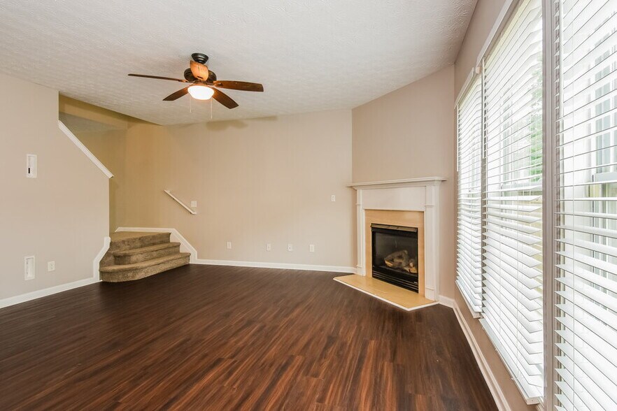 Building Photo - 701 Sweet Spice Way