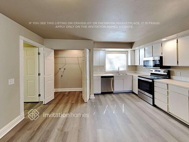 Building Photo - 9914 74th St SW