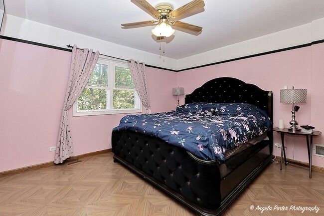 Building Photo - 2155 N Millstone Dr