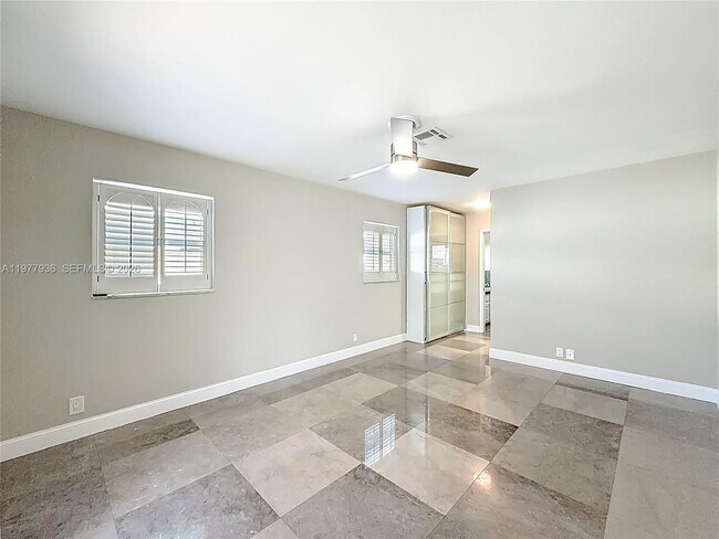 Building Photo - 2770 NE 8th Ct