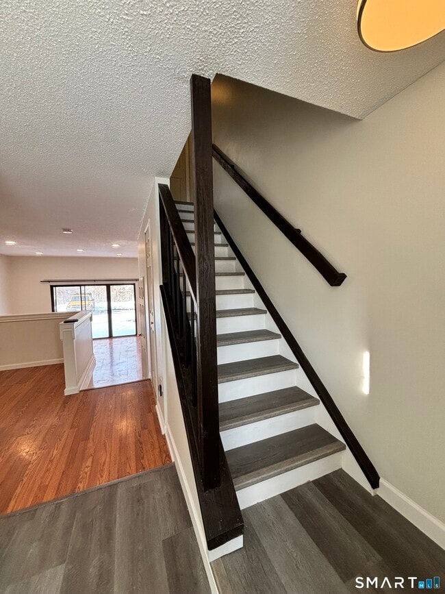 Building Photo - 11 King Arthur Dr