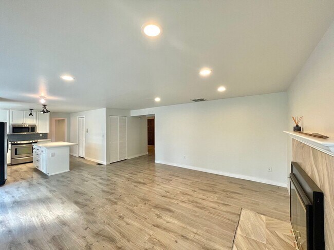 Building Photo - Great Home for rent