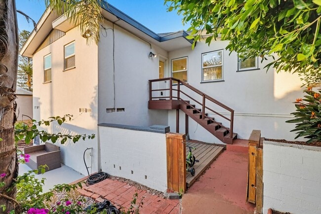 Building Photo - 3 Bedroom Home with Ocean Views in Point Loma