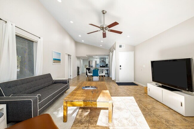 Building Photo - 82269 Odlum Dr