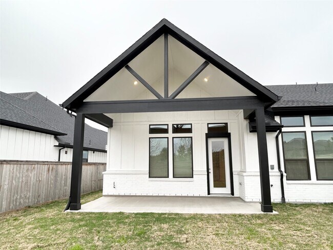 Building Photo - 15310 Spanish Ranchos Wy