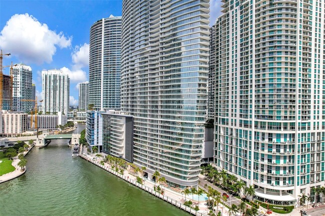 Building Photo - 300 Biscayne Blvd Way