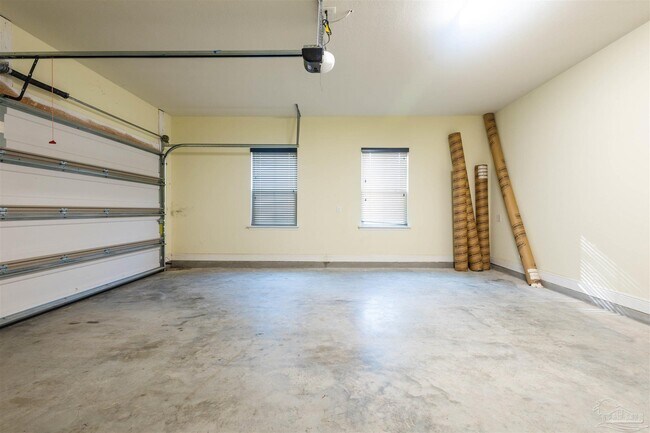 Building Photo - 3934 Fielding Ct