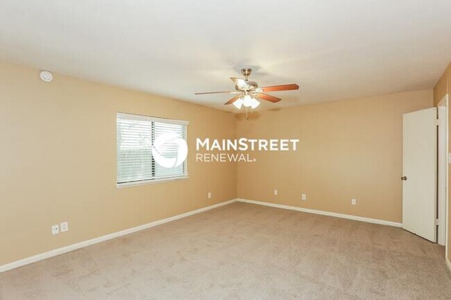 Building Photo - 3 Bedroom Pet-Friendly Home in Arlington, TX with Main Street Renewal