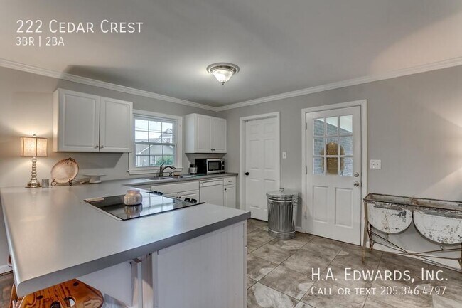 Building Photo - 222 Cedar Crest