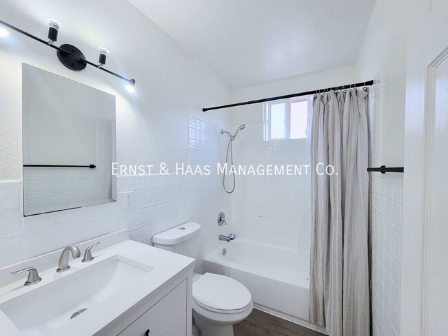 Building Photo - 14913 Mansel Ave