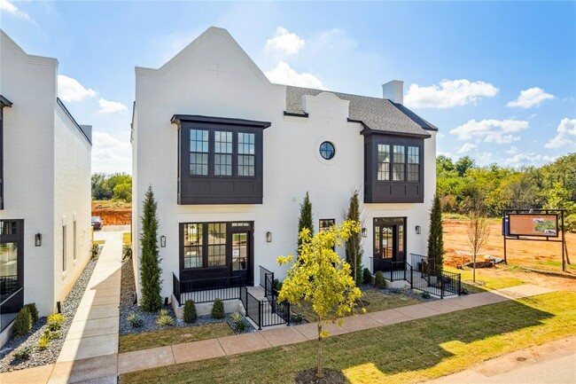 Building Photo - 18814 Selah Wy