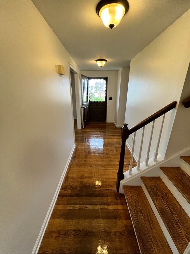 Building Photo - 3 Bedroom Single Family Home in Liverpool