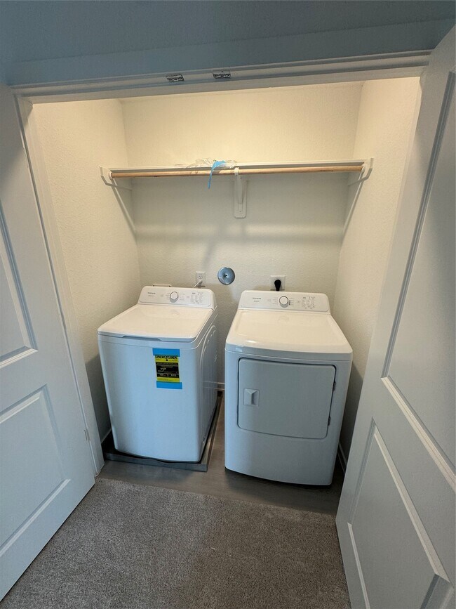 Building Photo - 16715 Old Wagon Wy