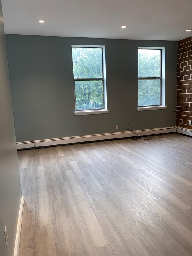 Building Photo - 1134 Rosedale Ave