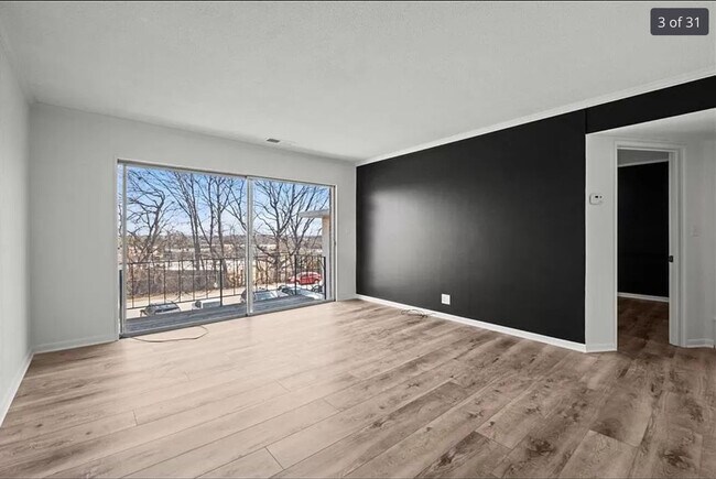 Building Photo - 2807 Pembroke Ln