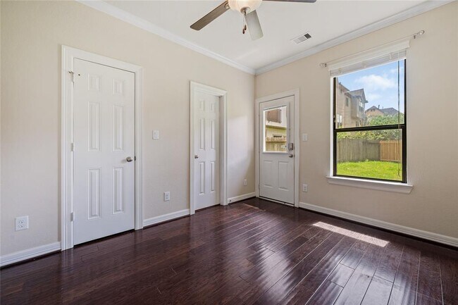 Building Photo - 2737 King's Retreat Cir
