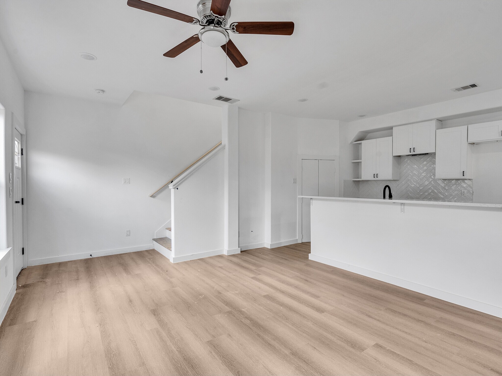 Building Photo - 8631 Homewood Ln