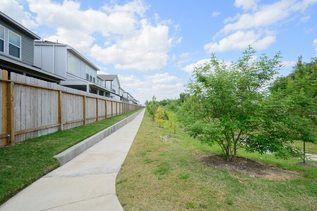 Building Photo - 3115 Skyrock Dr