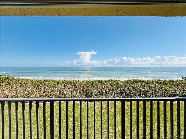 Building Photo - 7370 S Ocean Dr