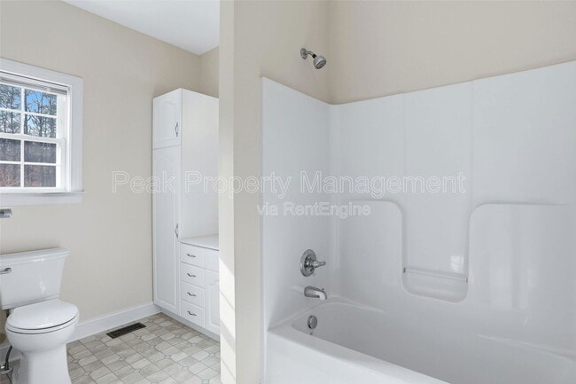 Building Photo - 14116 Spruce Ave