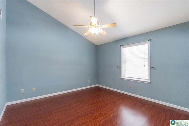 Building Photo - 537 Kemmerer Ln