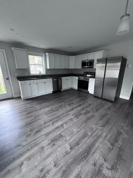 Building Photo - Birchlane