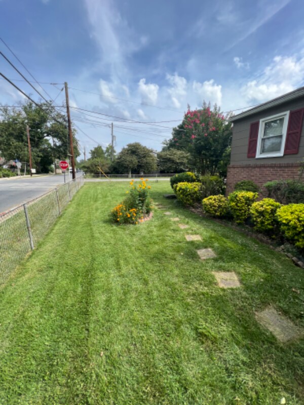 Building Photo - 4801 Oliver St