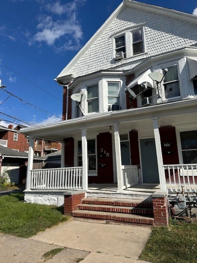 Primary Photo - 1st Floor Apartment For Rent In Harrisburg...