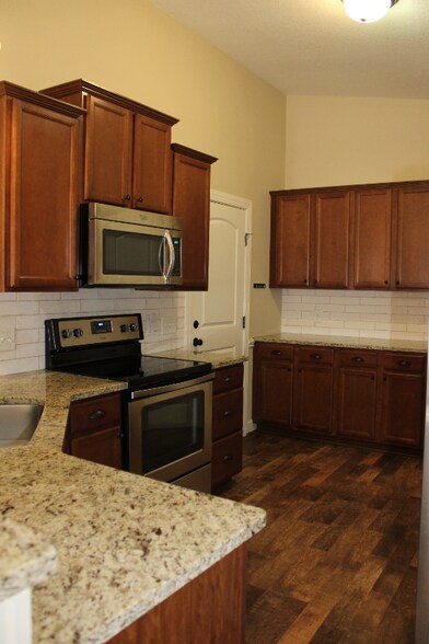 Building Photo - 2230 Sweet Bay Drive.