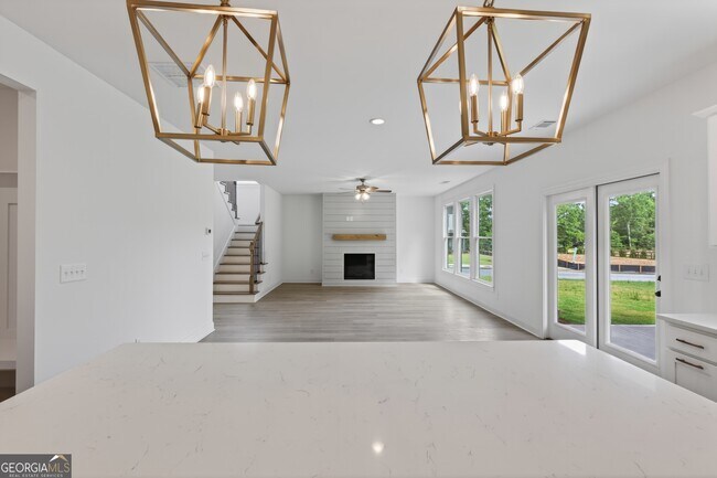 Building Photo - 12 Coretta Ct