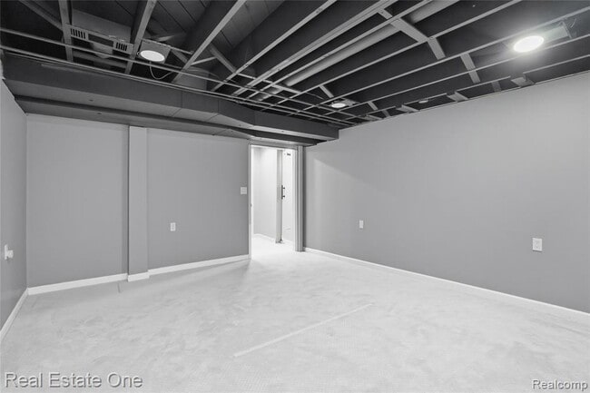 Building Photo - 8528 Norborne Ave