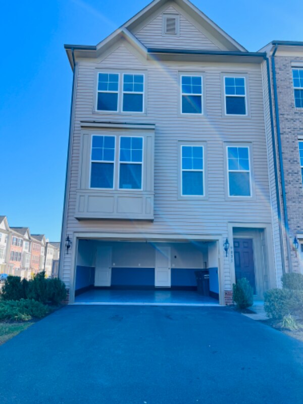 Building Photo - 9035 Connor House Rd