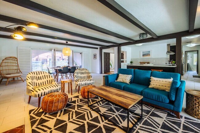 Building Photo - Luxury Mid-Century Retreat in the Heart of the Historic Movie Colony (Monthly Only - No Long Term)