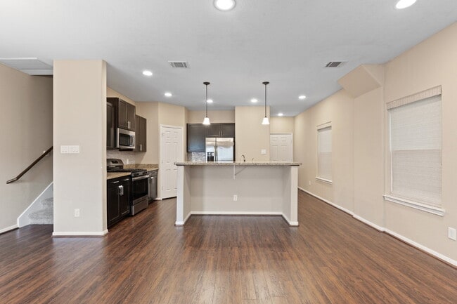 Building Photo - 17120 Wilthorne Gardens Ct