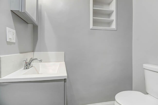 Building Photo - 4846 Doane Ave