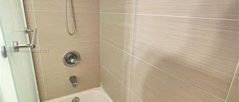 Building Photo - 6524 Hidden Cove Dr