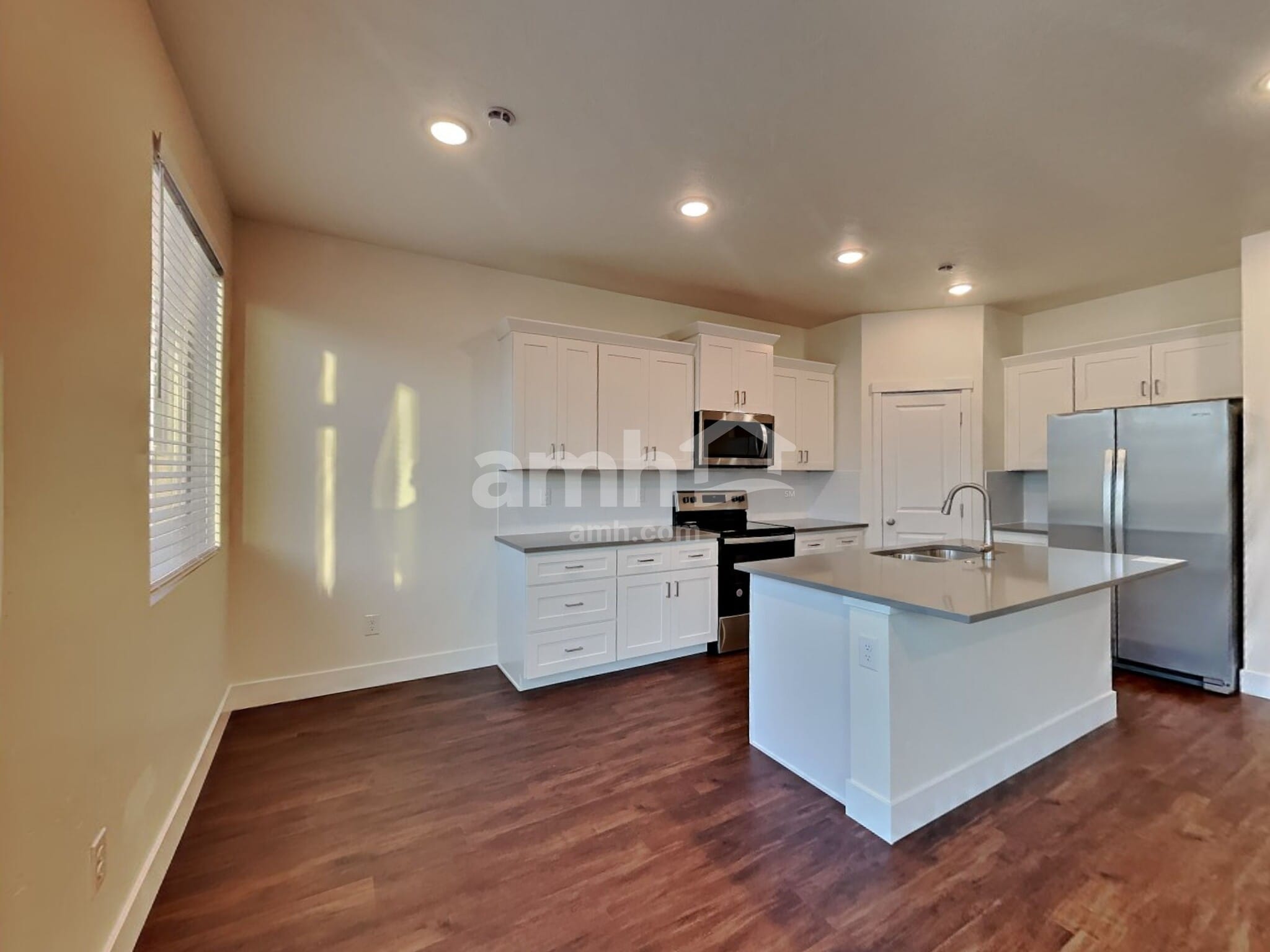 Building Photo - 11502 W Mesquite St