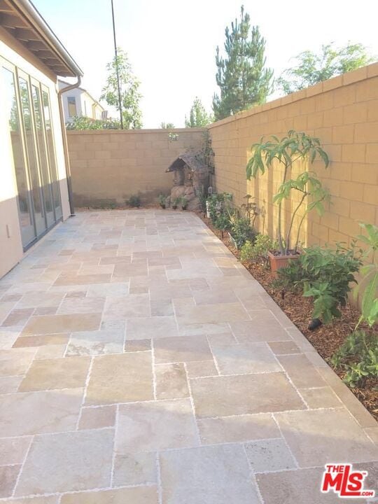 Building Photo - 51 Ivory Petal