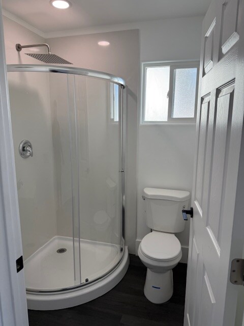 Building Photo - 823 E Cypress St