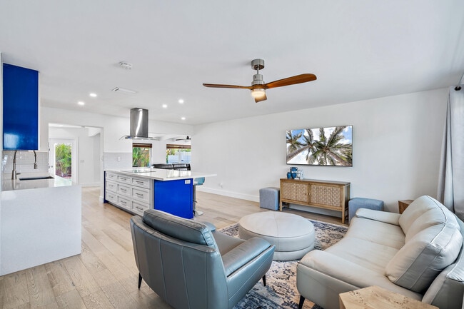 Building Photo - 428 Ebbtide Dr