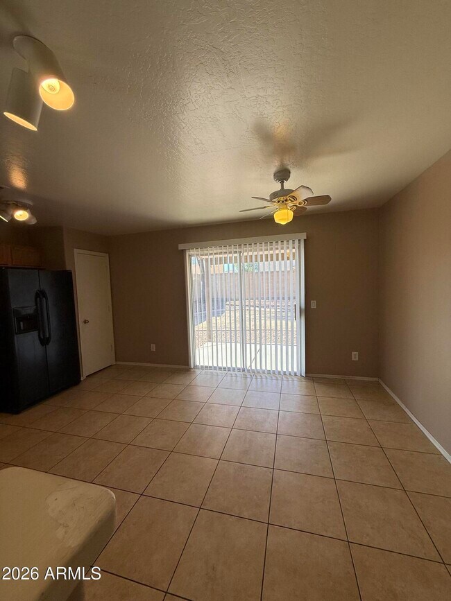 Building Photo - 12622 W Corrine Dr